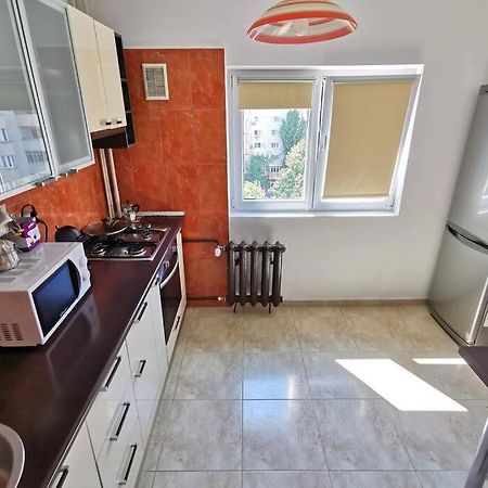 Bertigart Studio Apartment Bukares Bagian luar foto