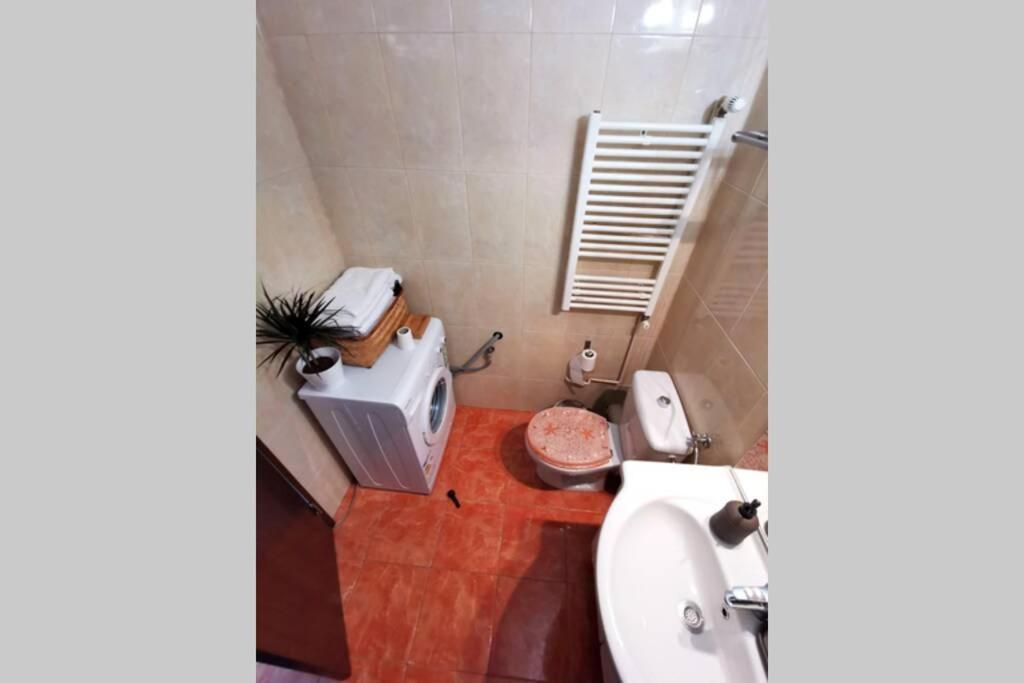 Bertigart Studio Apartment Bukares Bagian luar foto