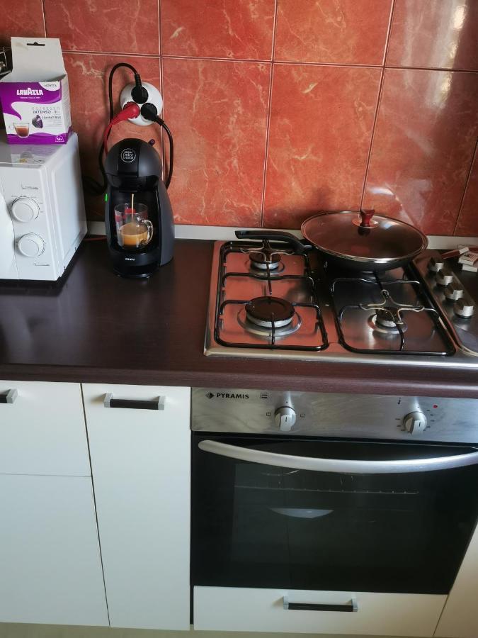 Bertigart Studio Apartment Bukares Bagian luar foto
