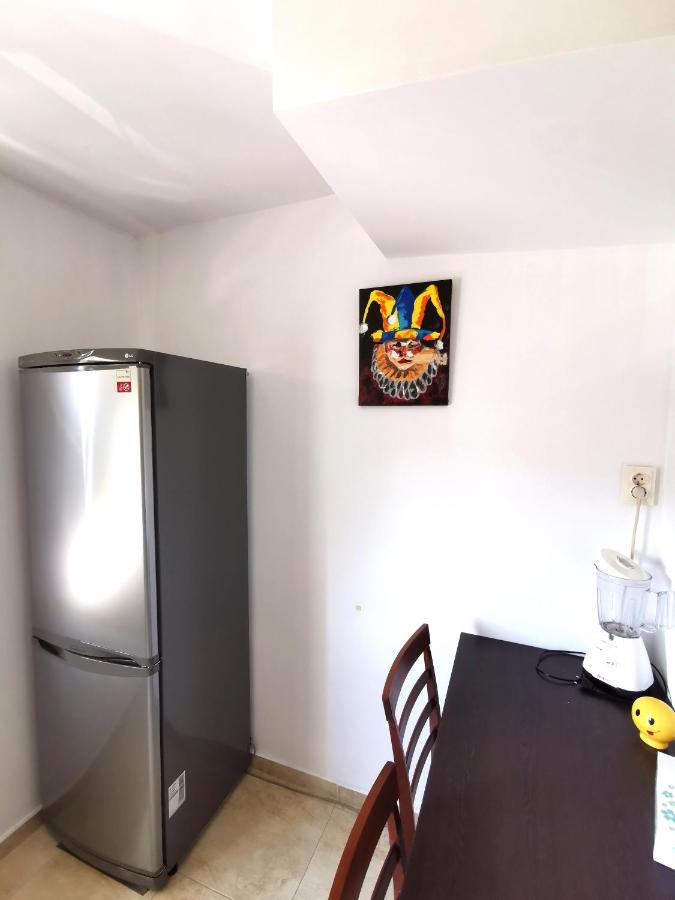 Bertigart Studio Apartment Bukares Bagian luar foto
